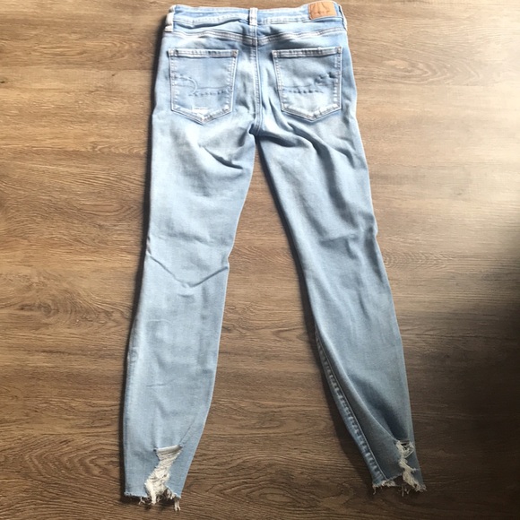 American Eagle light washed denim jeans - Picture 2 of 4